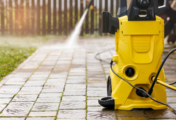 Best Animal Enclosure Cleaning  in Melbourne, FL